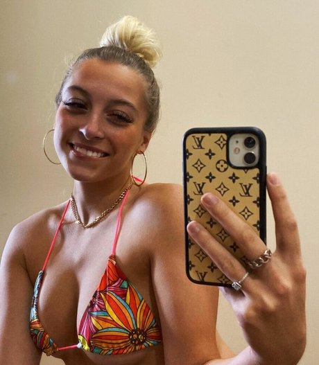 Kamryn Bedore high quality model pics