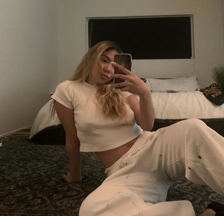 jellycaaakes pornstar pic