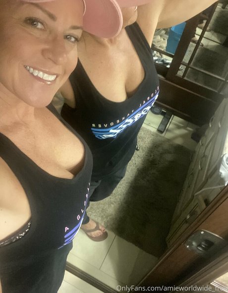 amieworldwide free pornstar nude picture