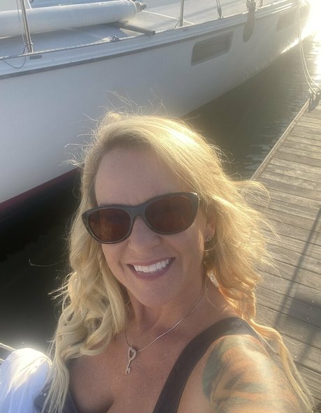 amieworldwide free pretty actress galleries