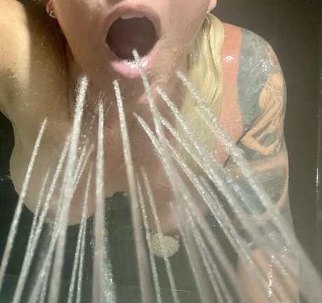 amieworldwide free naked pornstar pics