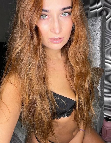 amieworldwide free nude star gallery