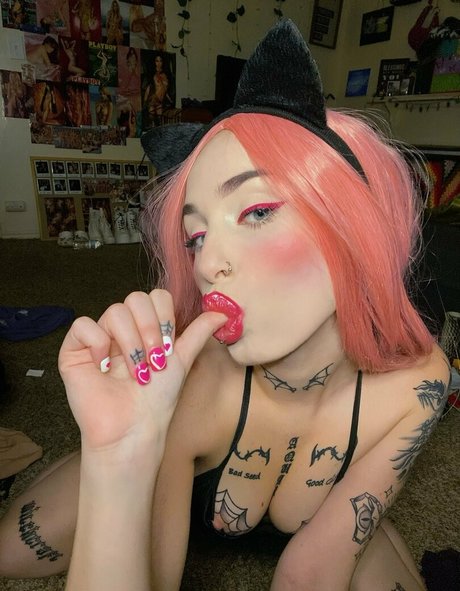 yung cakee nude pornstar pic