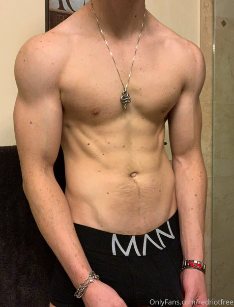 redriotfree sex pornstar pic