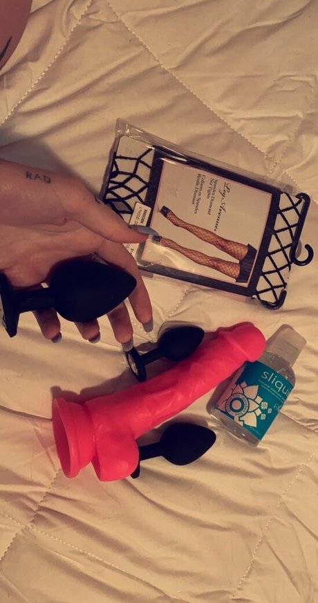 lilhoneybeez pornstar nude pictures