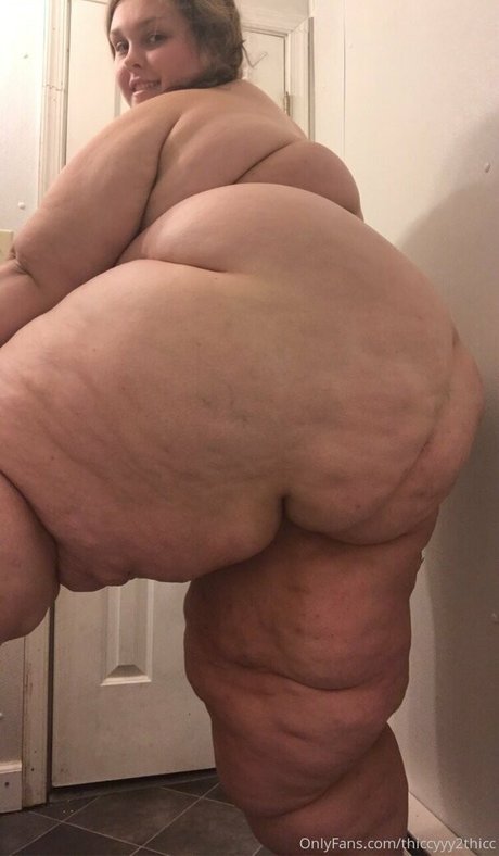 thiccyyy2thicc beautiful model gallery