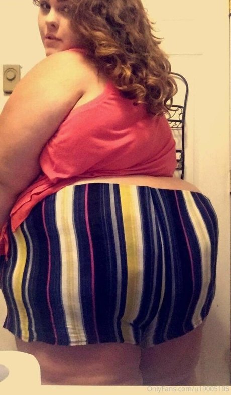 thiccyyy2thicc adult actress galleries