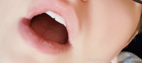 softboyfeetx sexy pornstar pic