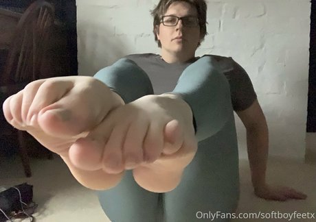 softboyfeetx exclusive pornstar img