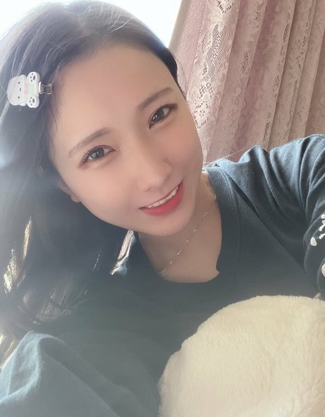 Hikaru Miyanishi pornstar erotic img