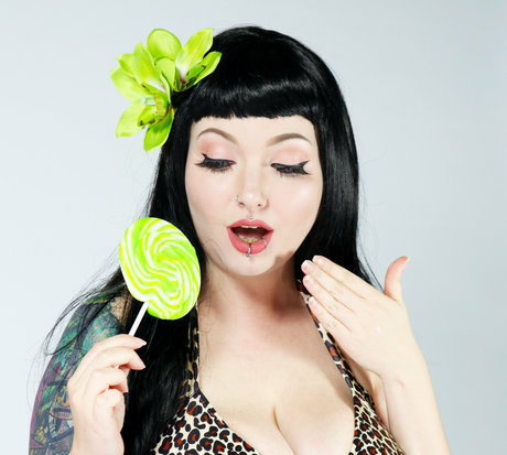 nayrusuicide model img