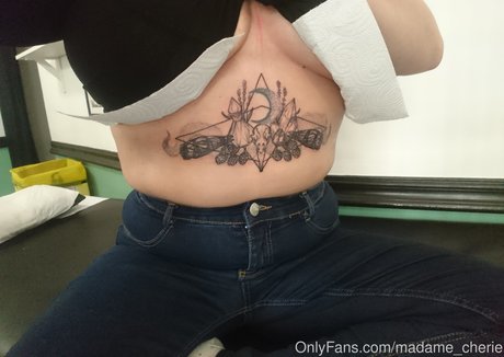 madame cherie nude star photo