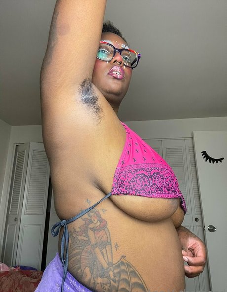 thothead naked star image