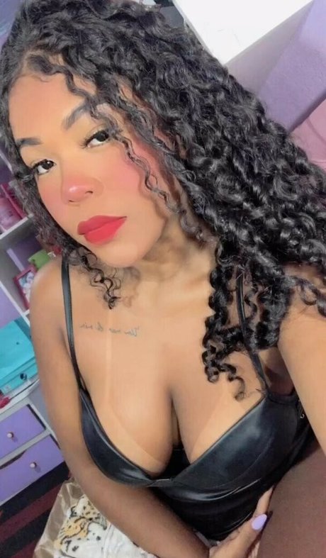 eemykkjj sexy model archive