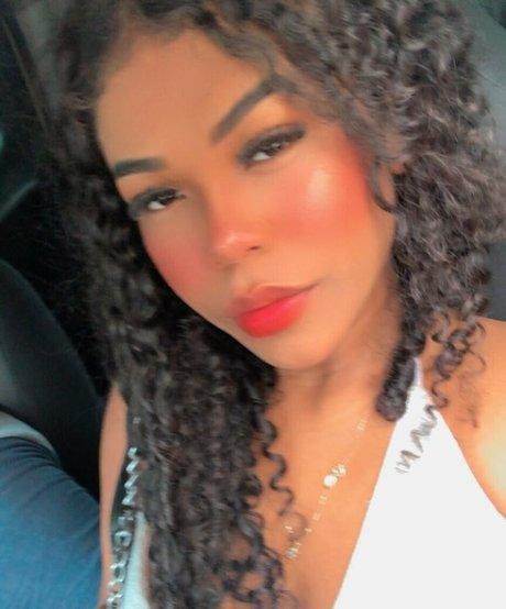 eemykkjj hot model images