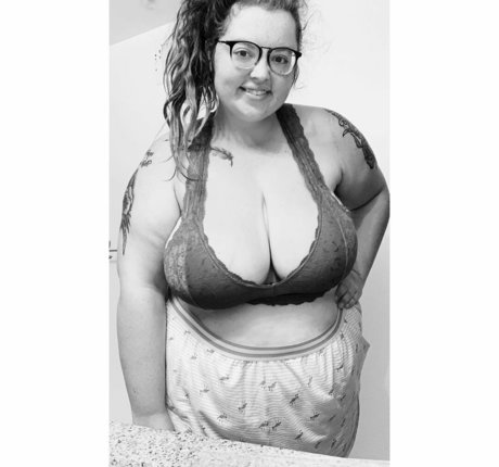 ahitsnatalie naked model photo