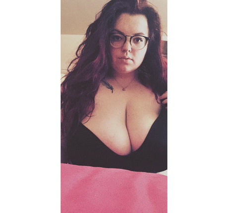 ahitsnatalie porn model picture