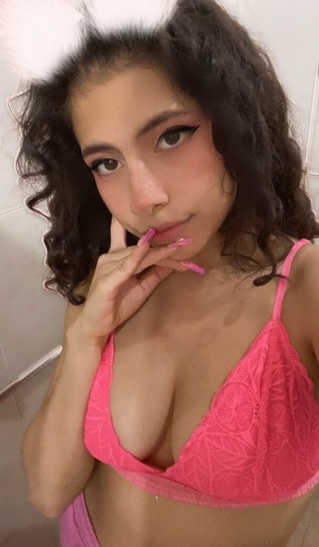 Pao Reyes exclusive star img