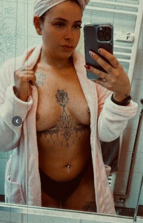 Mandygriffen pornographic actress photos