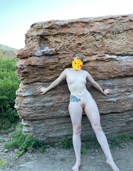 Peachy Peaks sex actress img