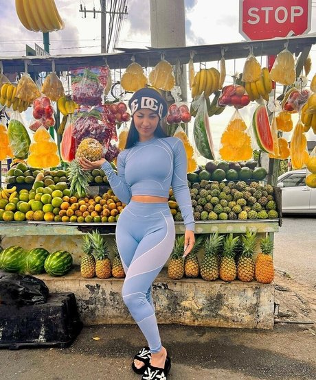 Shenseea model porn img