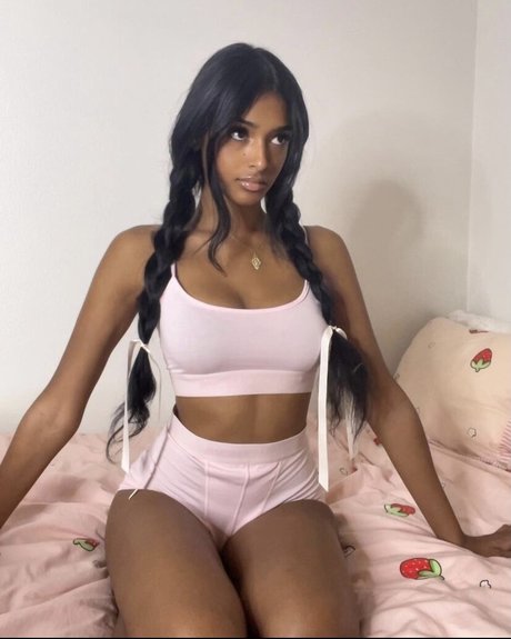 Kaaviya Sambasivam hot pornstar galleries