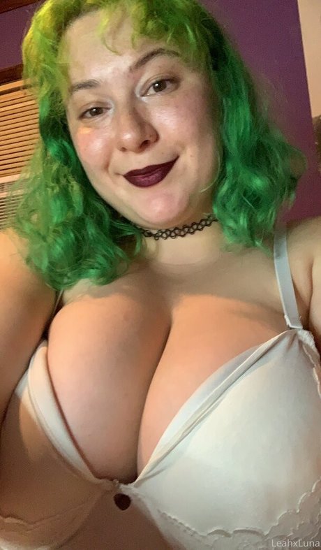 crypticalice model erotic photo