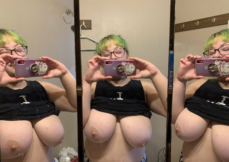 mature nude onlyfans top photo