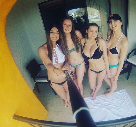 itssbriibitchh hd pornstar photos