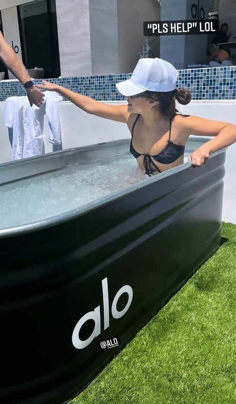 Tessa Brook model sexy archive