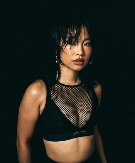 Yu Ling Wu pornstar art archive