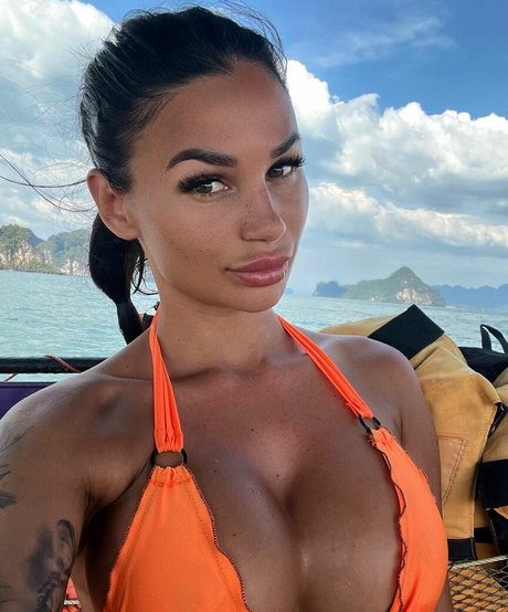 Adellino star top galleries