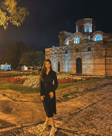 Gulia perfect star images