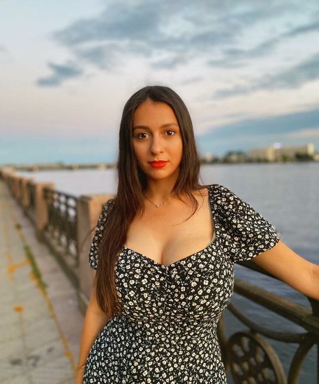 Gulia sex actress pic