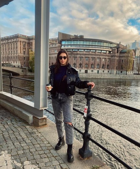 Gulia best model pics