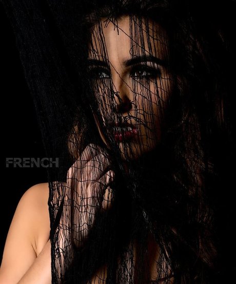 Amanda Thompson model high quality image