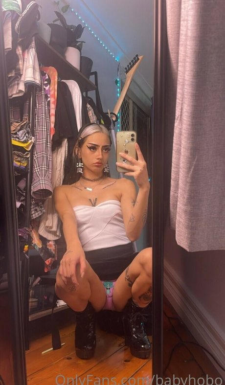 Babyhobo star sexy image