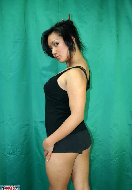 Lana Violet perfect actress photos