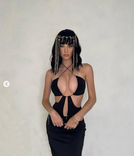 blondie angelika xxx model pic