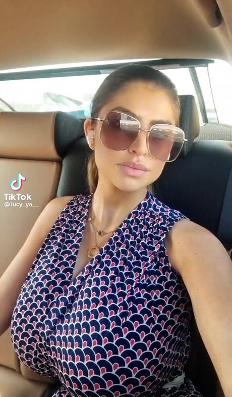 Lucy Ya top model gallery