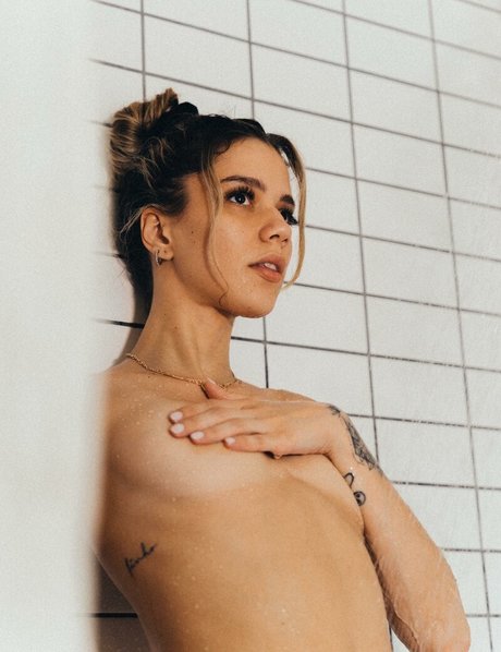 ibruna free model photos