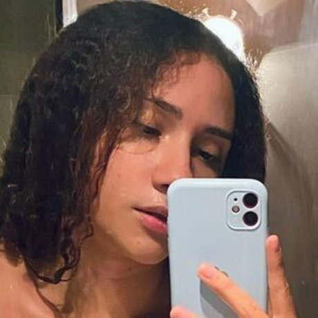 Hoelessbian star hot images