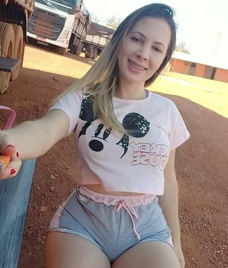 Aline Fuchter Ouriques porn actress img