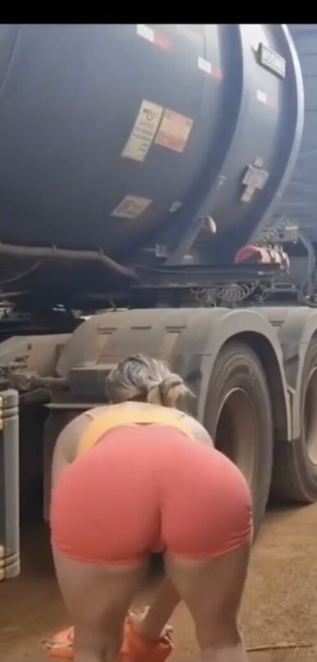 Aline Fuchter Ouriques sexy model images