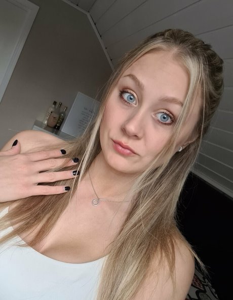 Kandyland exclusive model picture