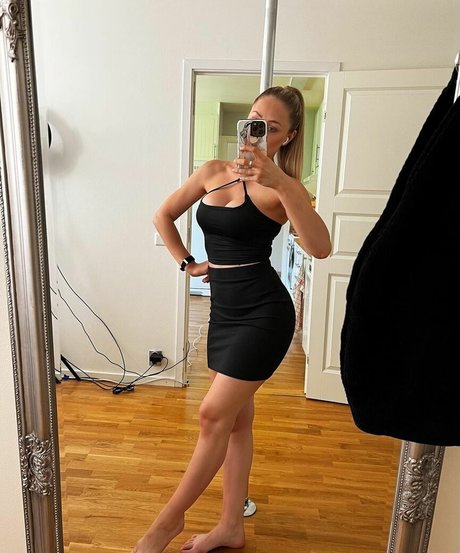 Kandyland model hd img