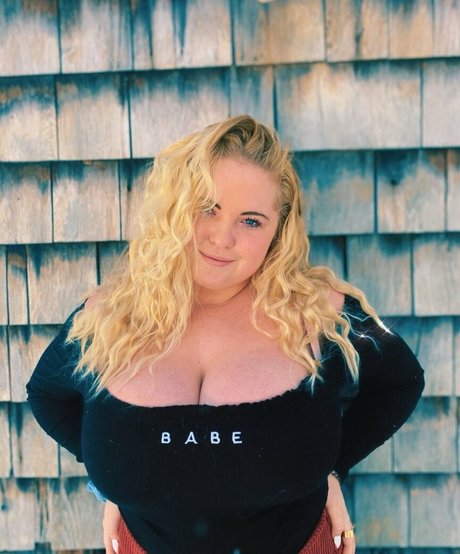 Amberly star hot pic