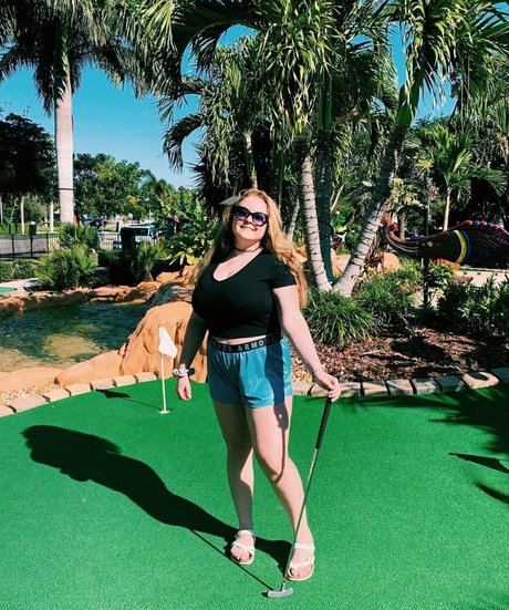 Amberly model xxx photo