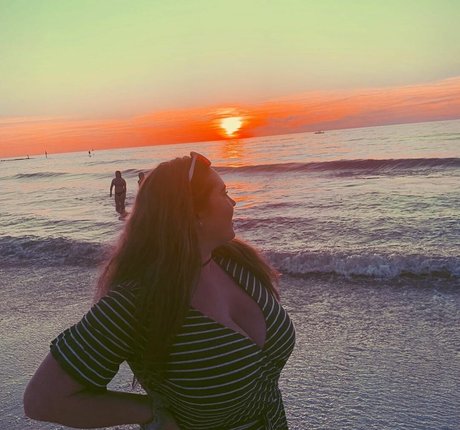 Amberly sexy actress photos