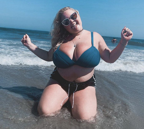 Amberly star naked image